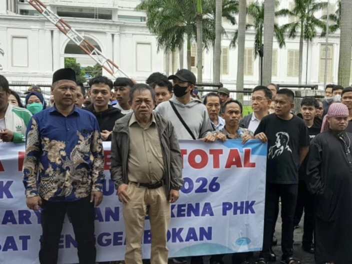 Geruduk Gedung Dirjen Kekayaan Negara, Ratusan Penghuni Ruko Marinatama Desak Tempat Usaha Mereka yang Disegel Dibuka Kembali