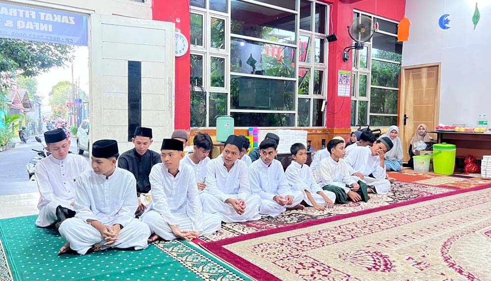 Kinarya Anak Bangsa Salurkan Bantuan Kolaborasi Kebaikan pada 1.100 Yatim, Duafa dan Penyintas Bencana